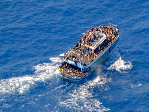 Yunanıstan sahillərində qayıq batdı, 300 pakistanlı öldü - MATƏM