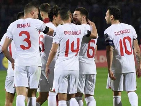 Türkiyə millisi Uelsə qarşı