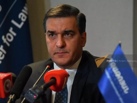 Sabiq ombudsman mer olmaq istəyir - Hərəkat yaradır