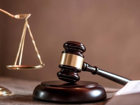 Əcnəbiyə qarşı dələduzluq edən şəxsə hökm oxundu 