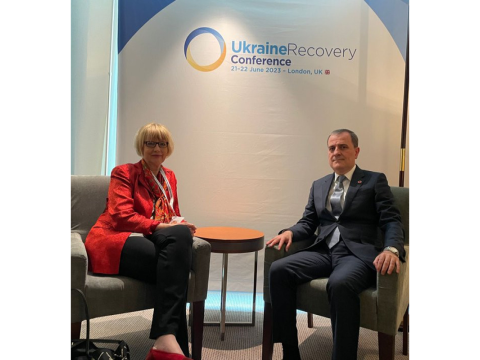 XİN başçısı Helqa Şmitlə görüşdü