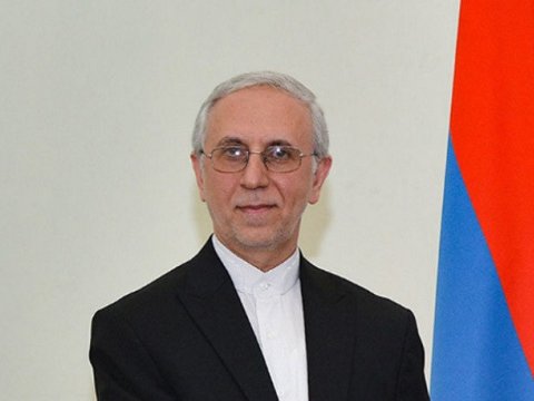 Erməni nazir İran səfiri ilə danışıqlar apardı