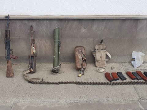 Xocavənddə ermənilərdən qalan silah-sursat aşkarlandı