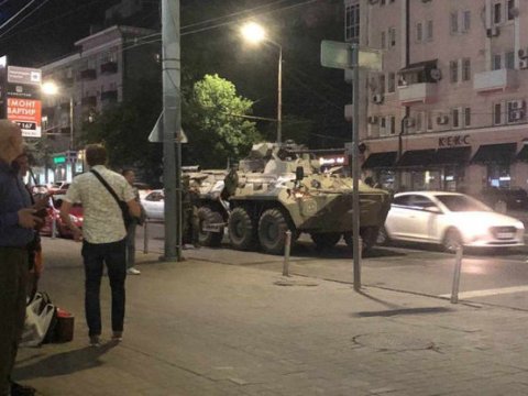 Qubernator Rostov sakinlərini evdən çıxmamağa ÇAĞIRDI