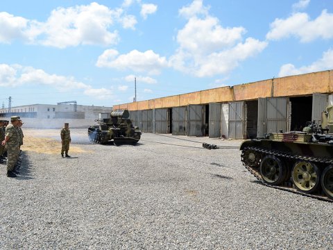 Zirehli tank xidməti rəisləri toplandı - FOTO