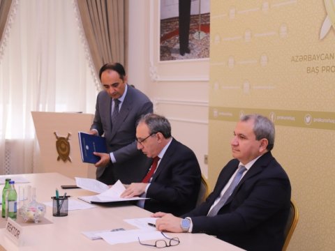 Baş prokuror tələbələrin buraxılış işlərinin müdafiəsində - FOTO