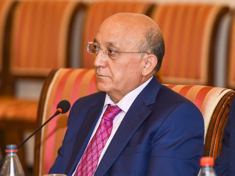 Tələbələrimizin xaricdə dini təhsil almasını istəmirik - Mübariz Qurbanlı