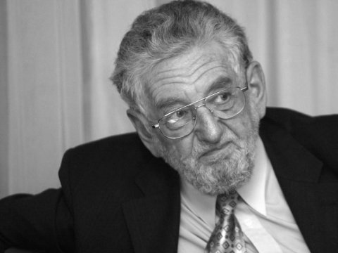 Rusiya Konstitusiyasının həmmüəllifi vəfat etdi 