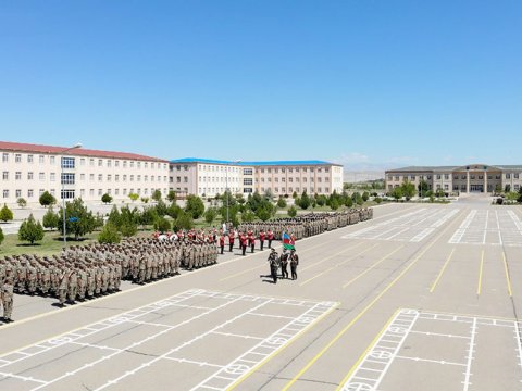 Gənc əsgərlər növbəti xidmət yerlərinə göndərildi 
