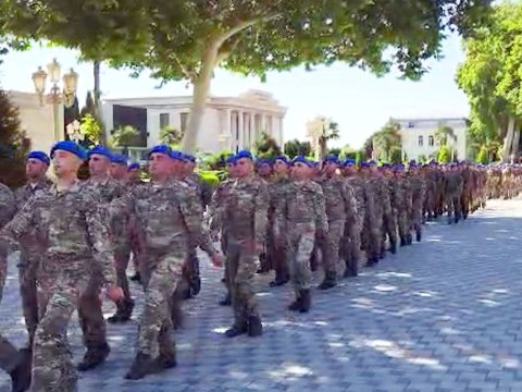 3 şəhərdə hərbi yürüşlər keçirildi - FOTO