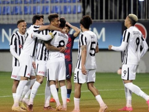 “Neftçi” Sankt-Peterburqdakı turnirə 23 futbolçu aparır