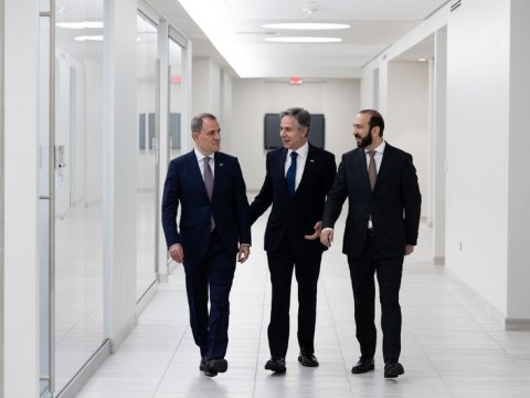 Blinkenin XİN başçıları ilə görüşü başlayıb