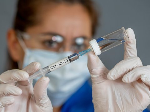 Son sutkada heç kimə vaksin VURULMAYIB