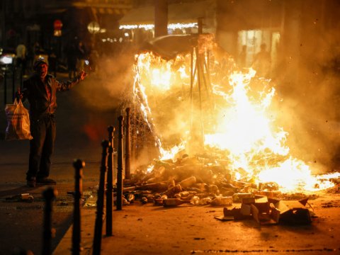 Fransada xaos böyüyür - Bir gündə 471 nəfər TUTULDU