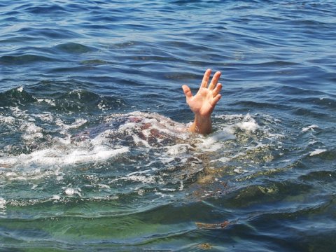 Batma təhlükəsi ilə üzləşən üç nəfər xilas edildi