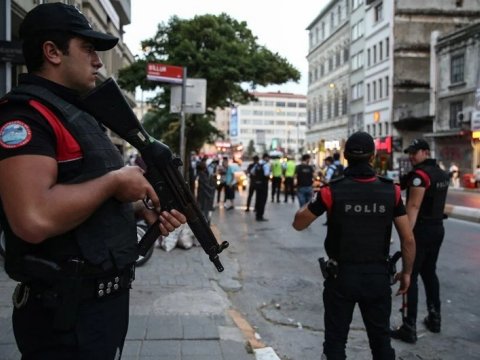 İstanbulda 9 terrorçu YAXALANDI