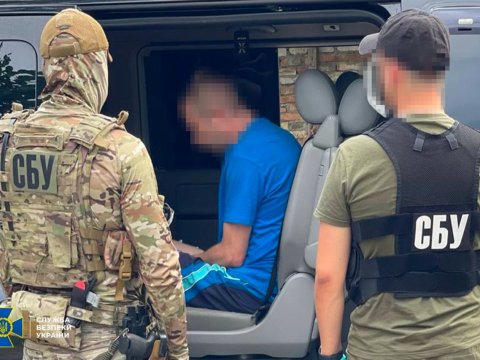 Ukraynada dəmir yolunu partlatmaq istəyən şəxs ələ keçdi - FOTOLAR