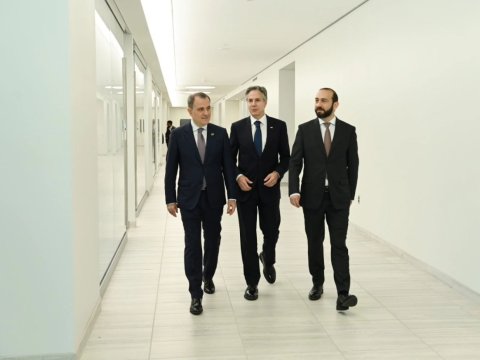 Bakı Moskvaya “YOX”, Vaşinqtona “HƏ” deyir