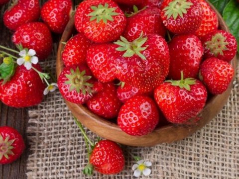 Çiyələyin faydası ilə yanaşı, zərəri də var