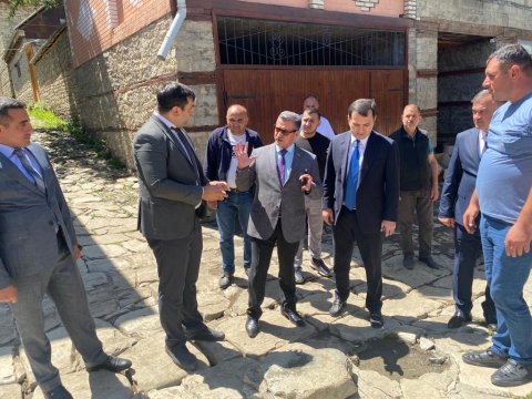 Deputat İsmayıllıda seldən zərər çəkmiş ərazilərə getdi - FOTOLAR