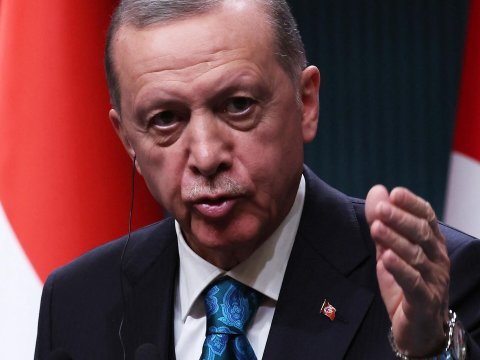 Ərdoğan hökuməti TOPLADI