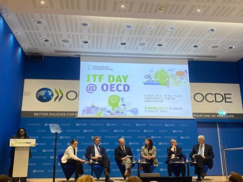 Azərbaycanlı diplomat beynəlxalq forumda iştirak etdi