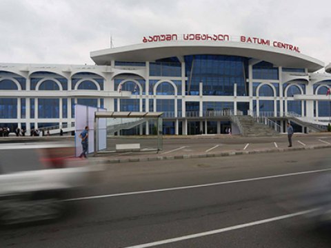 İrəvandan Batuma qatar reysləri bərpa olunub