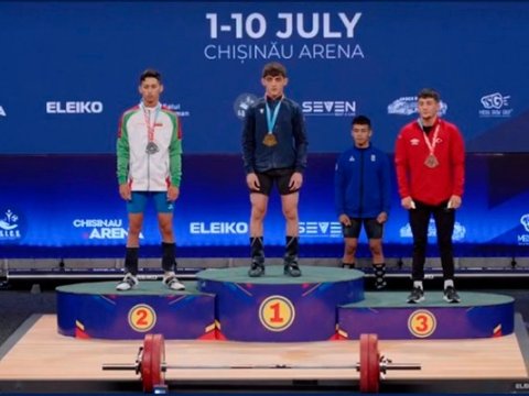 İdmançımız Avropa birinciliyində üç medal qazandı