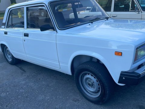 Polis nömrəsiz maşın sürənləri CƏZALANDIRDI