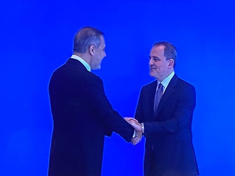 Bakıda nazirlərin qarşılanma mərasimi keçirilir