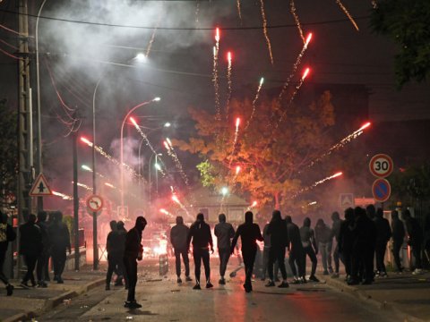 Fransada 4 min nəfər SAXLANILIB