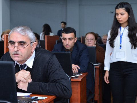 Direktor olmaq istəyənlər imtahan verir