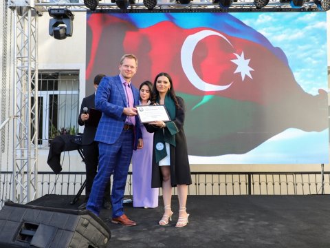 ADU-da məzun günü - Sadəcə faktlar