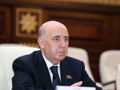 Komitə sədri nazir müavininə iradını bildirdi