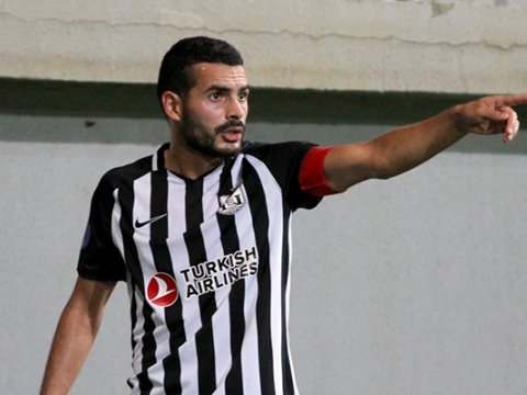 Emin Mahmudov “Neftçi”də qalası oldu 