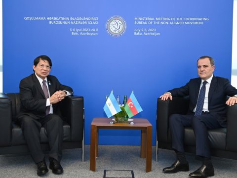 Ceyhun Bayramov həmkarı ilə görüşdü