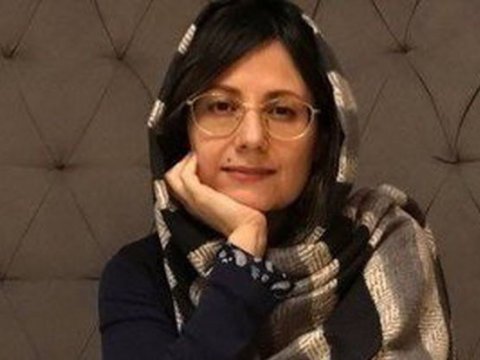 İranda xanım sosioloq həbs edildi 