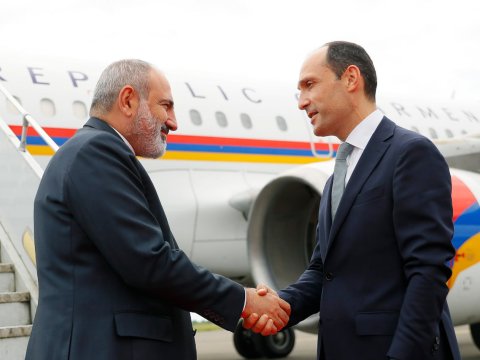 Paşinyan Batumdadır