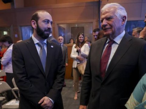 Mirzoyan Borrel ilə danışıqlar apardı 