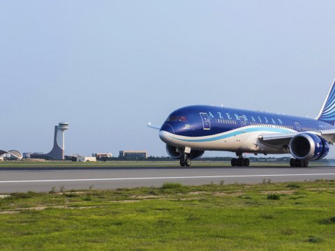 Naxçıvana uçan təyyarə geri qayıtdı