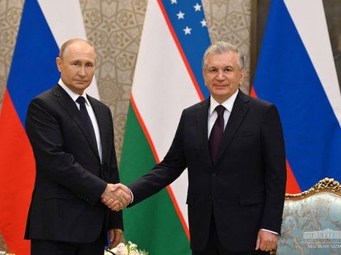 Putin də Mirziyoyevi təbrik etdi