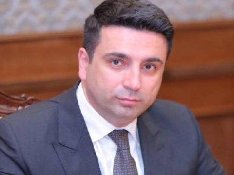 Erməni spiker Fransaya yola düşdü