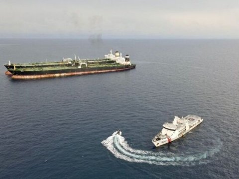 İrana məxsus neft tankeri ələ keçirildi