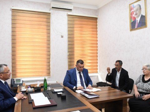 Komitə sədri vətəndaşların növbəti qəbulunu keçirib - FOTOLAR