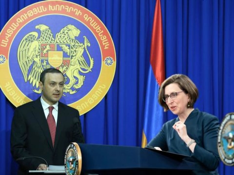 Qriqoryan Pentaqon rəsmisi ilə danışıqlar apardı