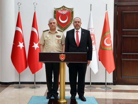 General Heydər Piriyev Türkiyəyə getdi