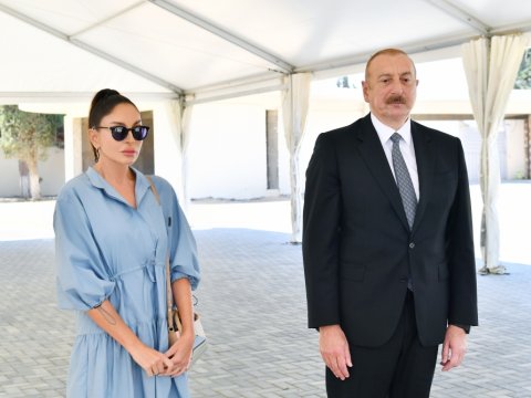 Prezident və birinci xanım Nəbatat Bağında - FOTOLAR