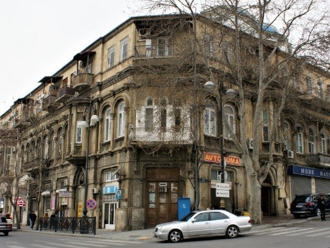 Bakıda 124 yaşı olan tarixi bina SÖKÜLÜR