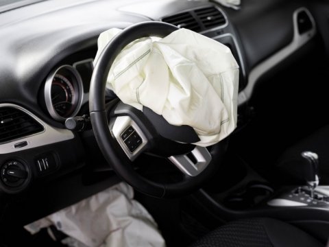 Sürücü öldü, arvadı və qızı yaralandı - Ağır qəza