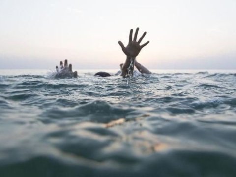 19 yaşlı oğlan çayda boğuldu